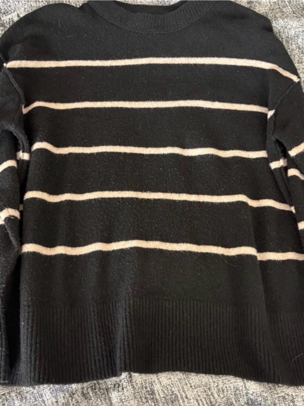 Aerie unREAL Sweater Black with Tan Stripes Size Small